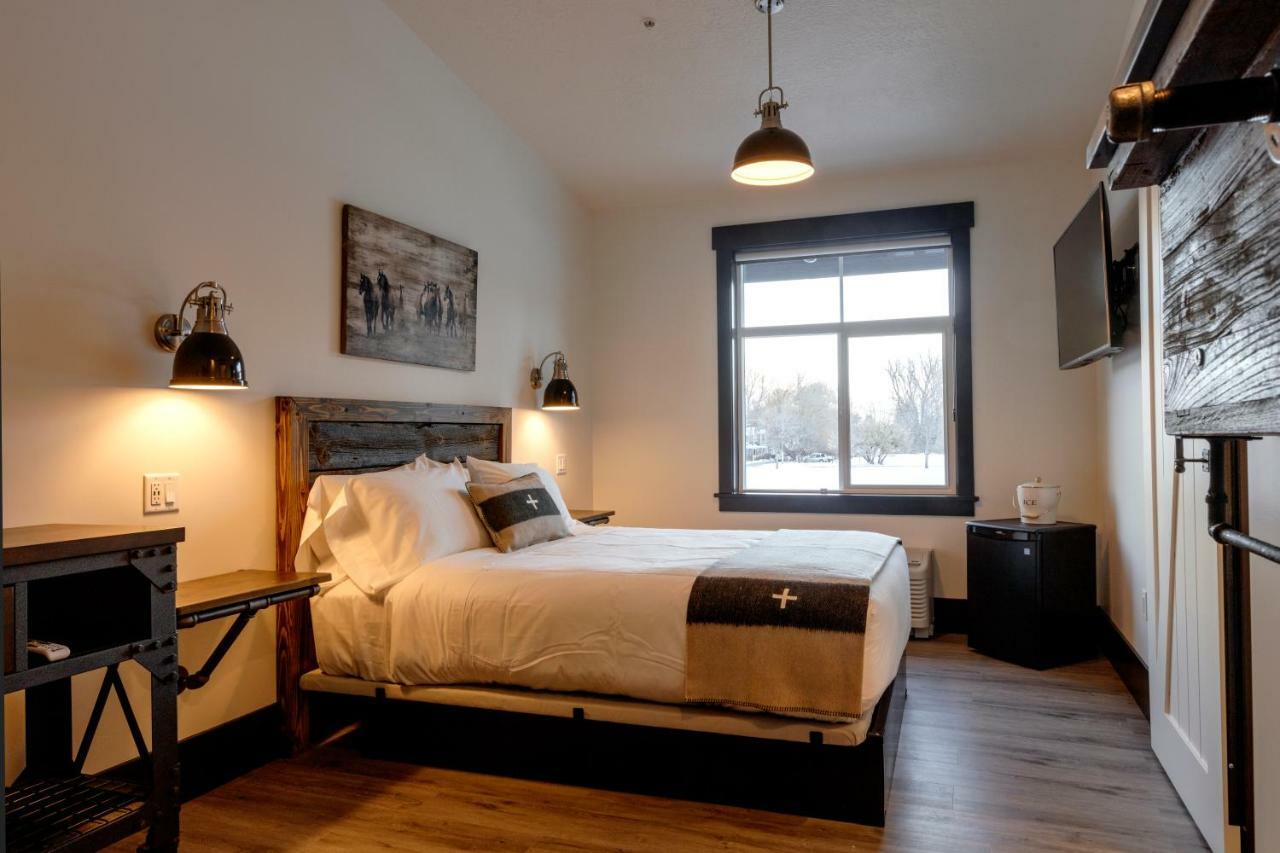 Compass Rose Lodge Huntsville Bagian luar foto