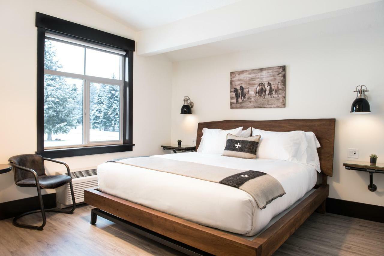 Compass Rose Lodge Huntsville Bagian luar foto